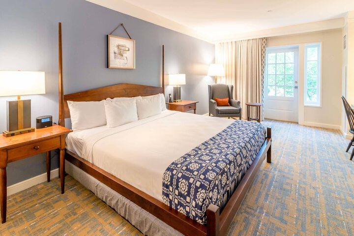 Williamsburg Lodge Autograph Collection