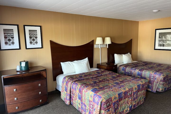 Room 209 of 443