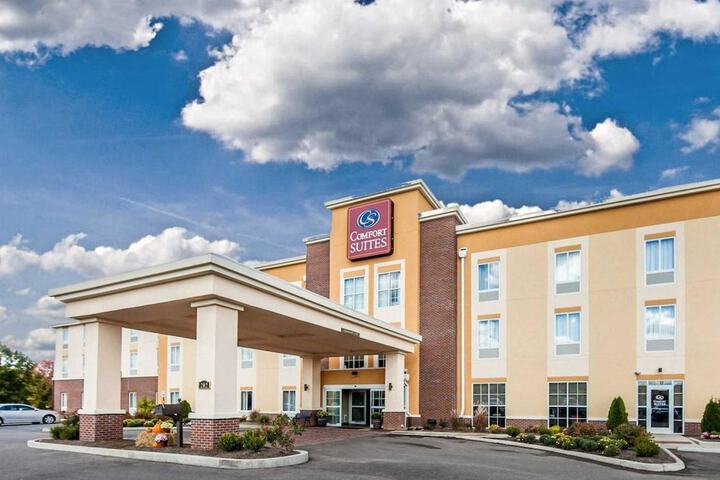 Comfort Suites Marietta - Parkersburg