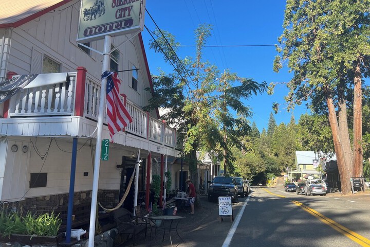Old Sierra City Hotel