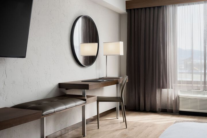 Room 28 of 51