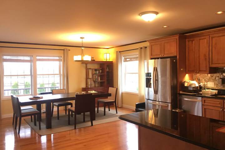 Rooms in Family House in Salem Boston