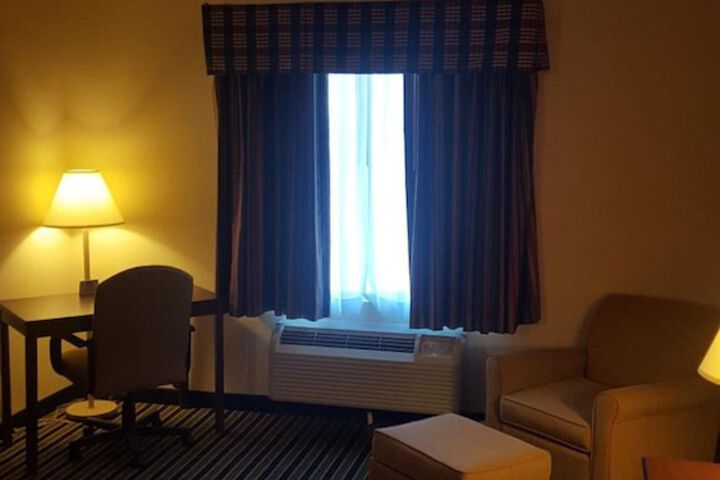 Room 18 of 46