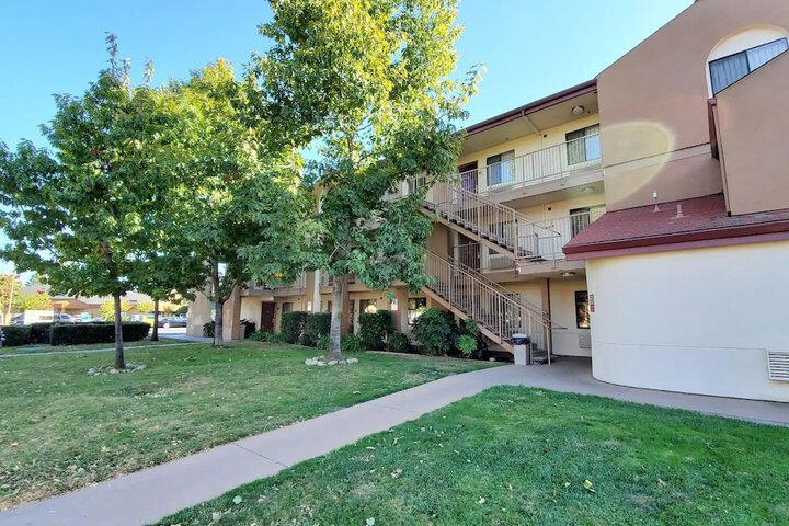 California Inn & Suites Rancho Cordova - Sacramento