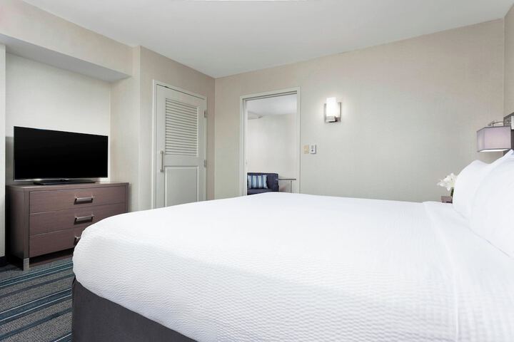 Courtyard by Marriott Boston-Cambridge