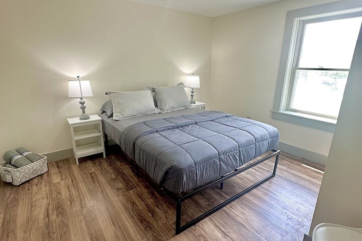 2BR Sunshine Town Condo