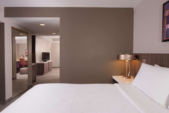 Room 20 of 49