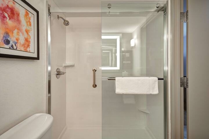 Room 13 of 52
