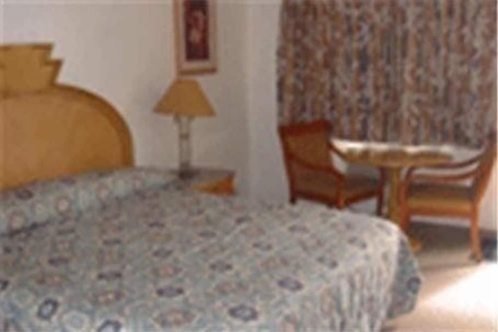 Room 9 of 19