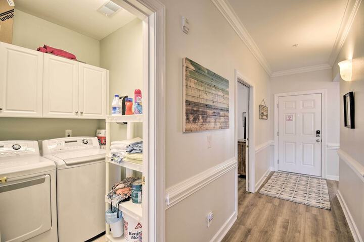Ocean Isle Condo With Community Pool & Hot Tub!