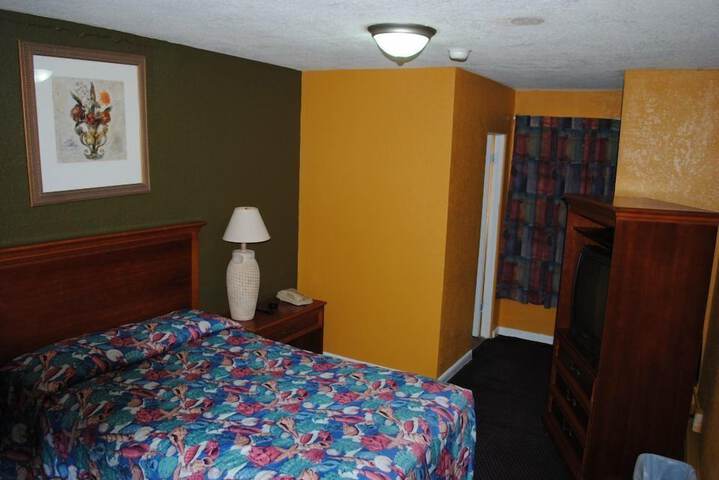 Room 19 of 42