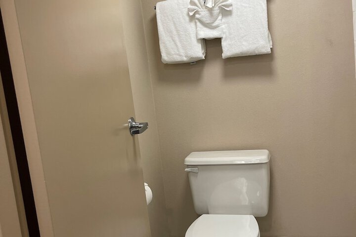 Room 17 of 48
