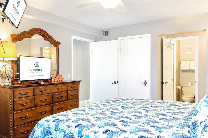 Room 20 of 102