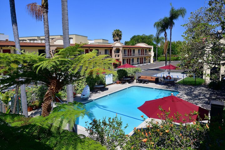 Pool 4 of 42