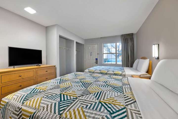 Room 21 of 28