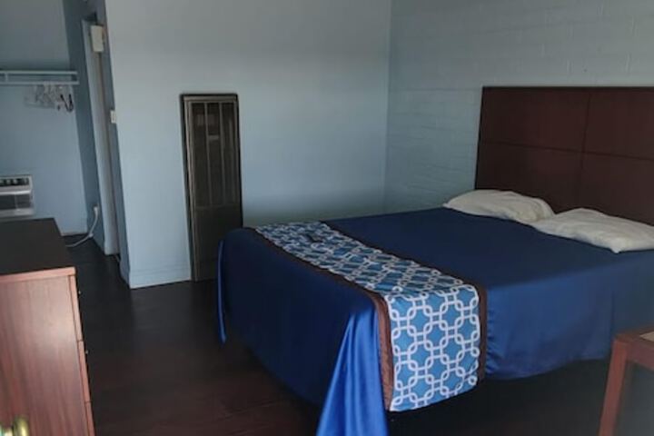 Wiebe Motel