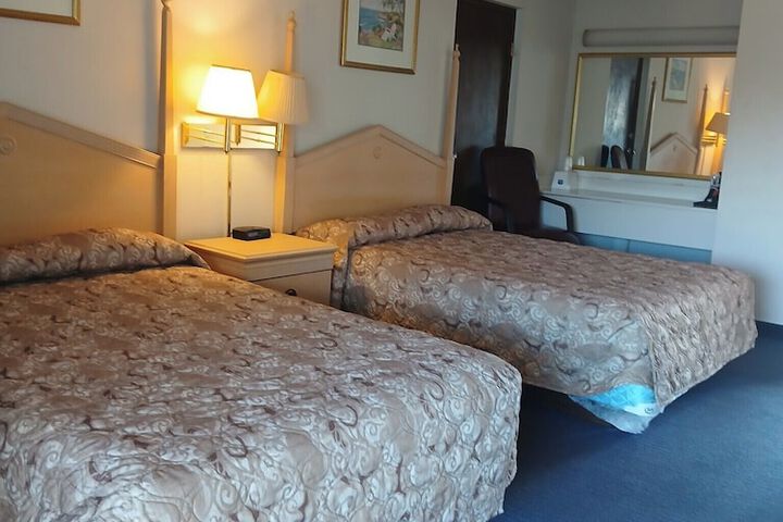 Room 11 of 26