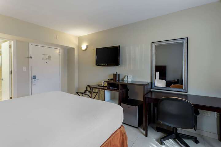 Room 35 of 60