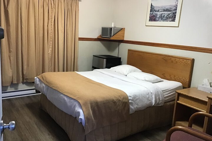Room 7 of 10