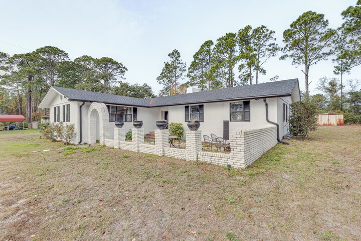 Steps to Beach: Carrabelle Family Home w / Patio!