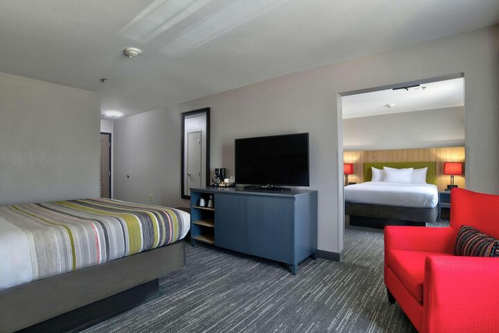 Room 7 of 22