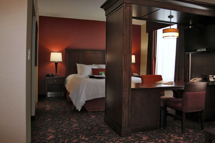 Room 16 of 36