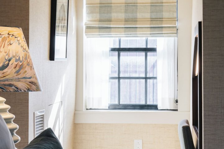 Room 26 of 32