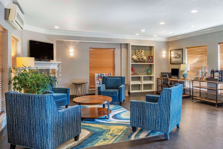 Hotel Interior 19 of 61