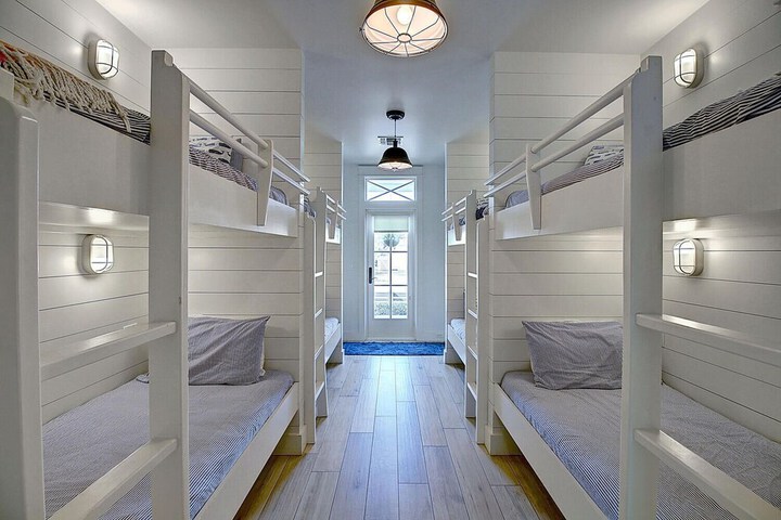 Room 20 of 45