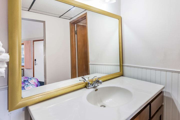 Room 7 of 30