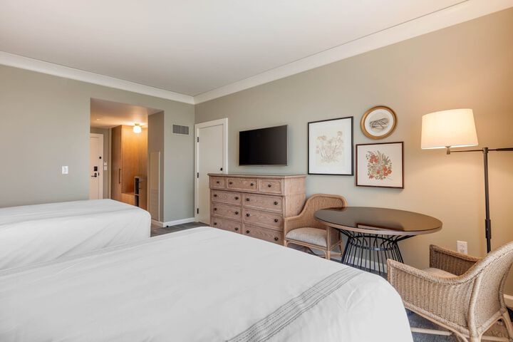 Room 32 of 158
