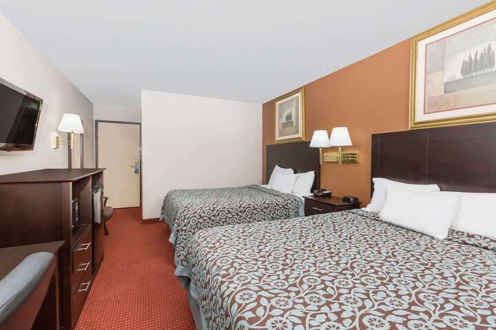 Room 8 of 34