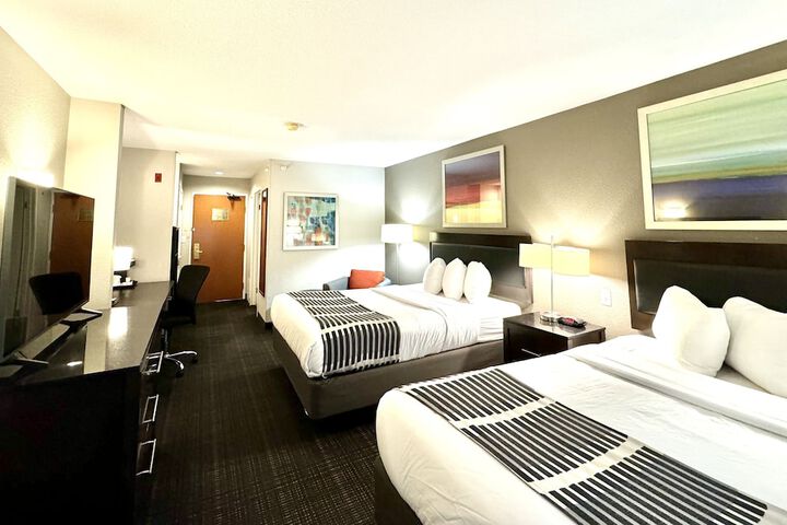 Room 10 of 29