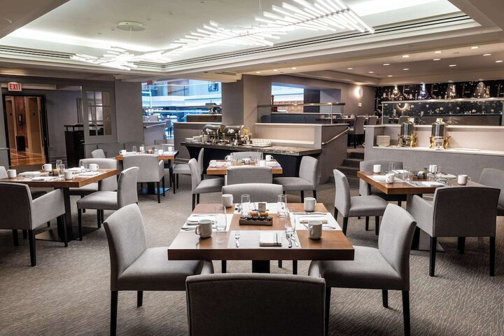 Dining 57 of 61