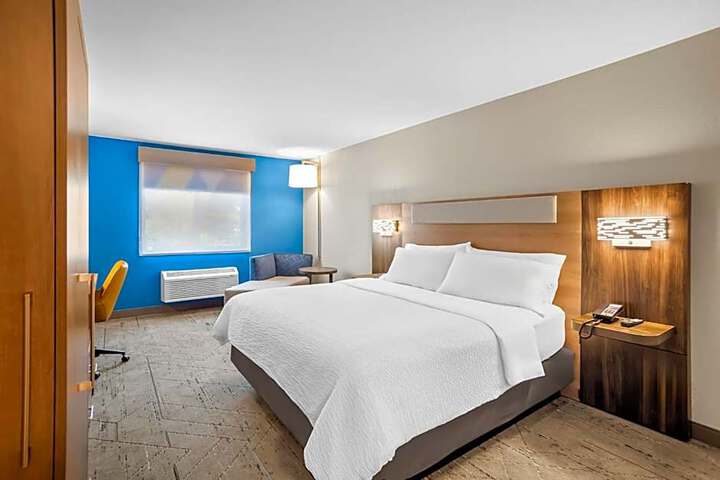 Holiday Inn Express & Suites Tumwater Olympia by IHG