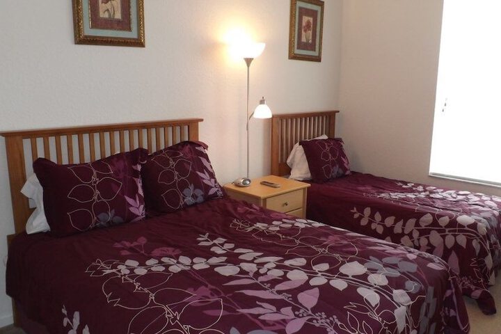 Room 9 of 20