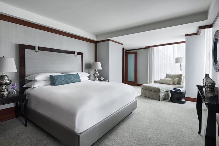 Room 10 of 87
