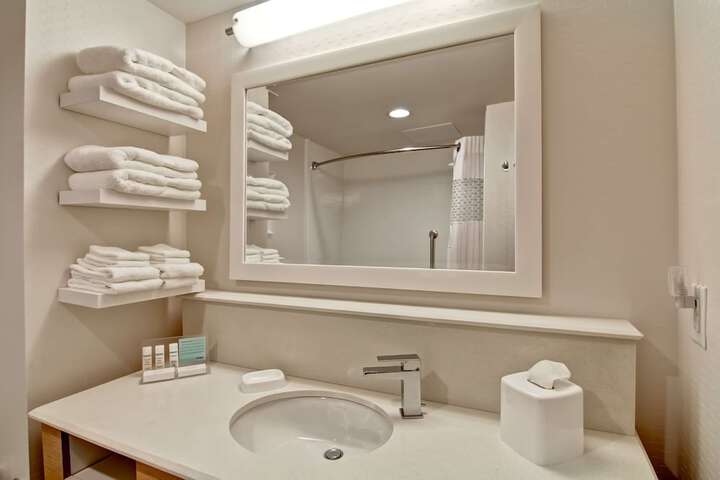 Hampton Inn & Suites by Hilton Saskatoon Airport