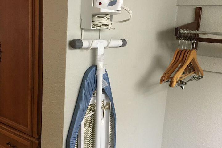 Room 13 of 27