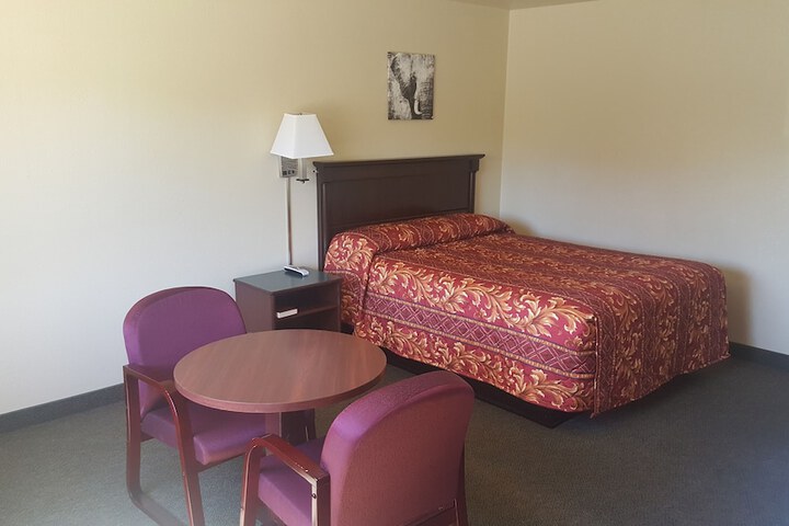 Room 25 of 34