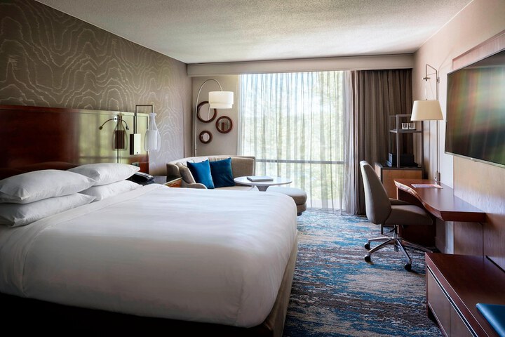 Room 21 of 49