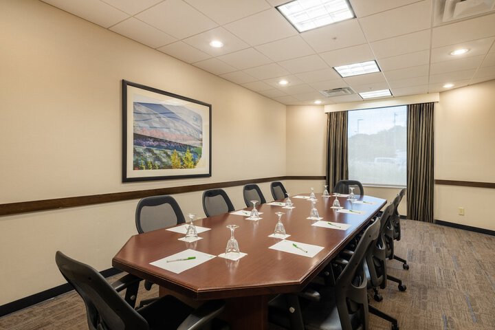 Holiday Inn Greensboro Coliseum by IHG
