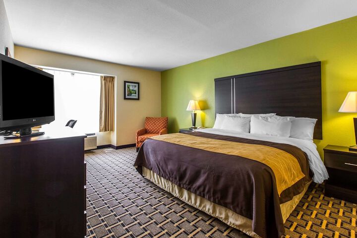 Room 15 of 32