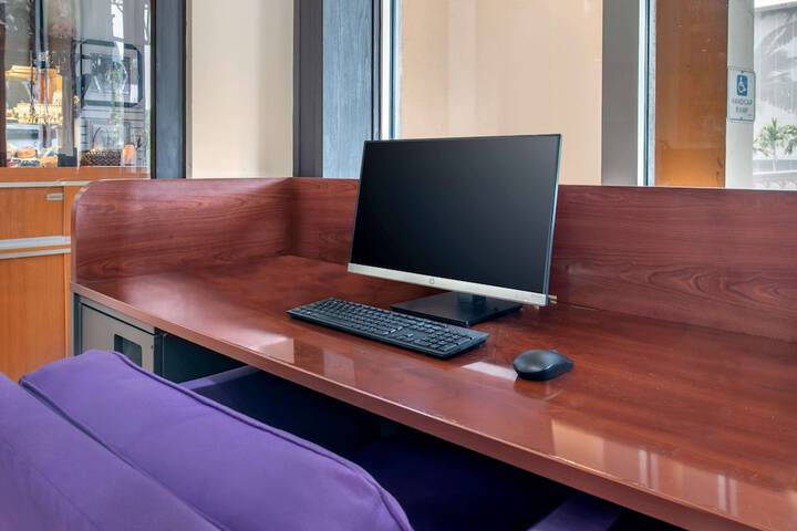 Business Center 160 of 161