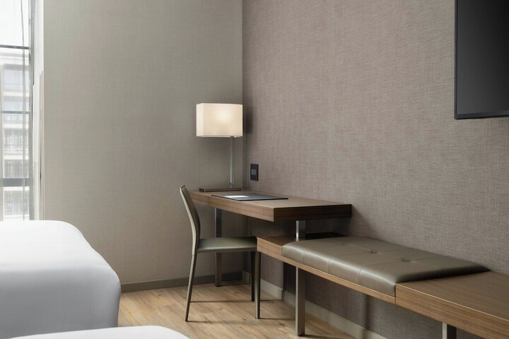 Room 21 of 69