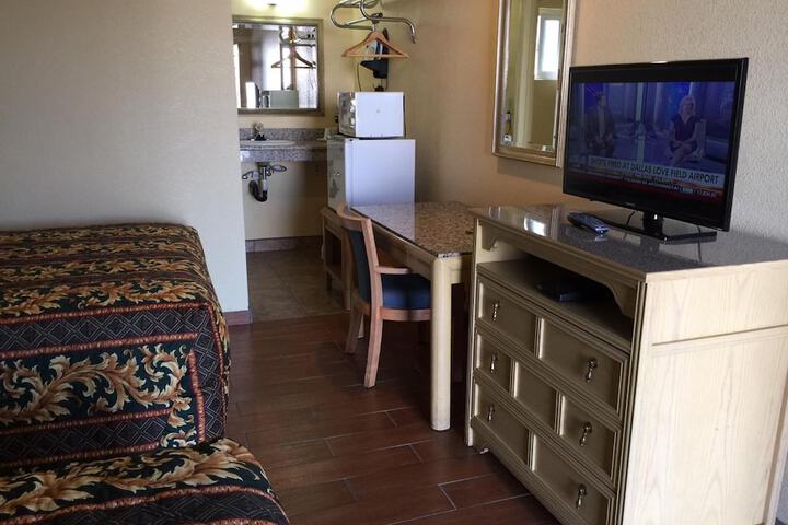 Room 15 of 25