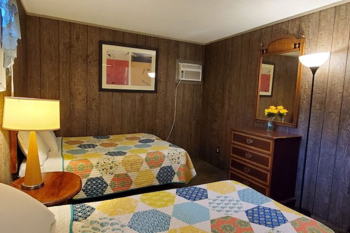 Pinebrook Motel