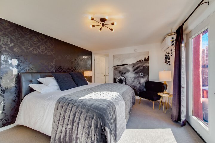 Room 16 of 46