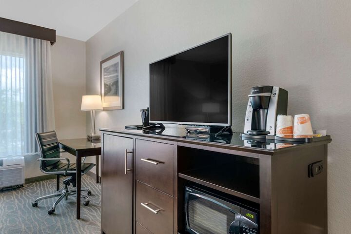 Room 30 of 40