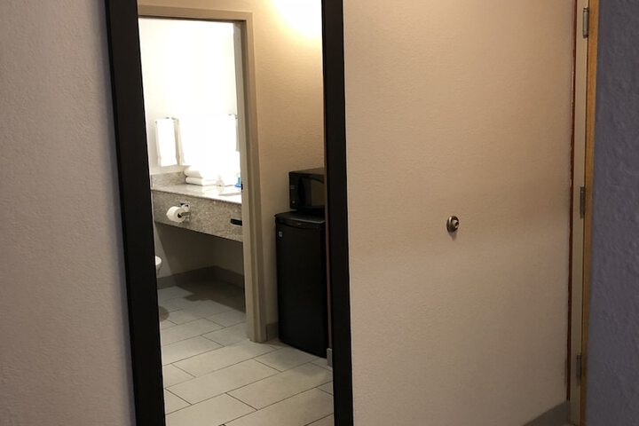 Room 43 of 72